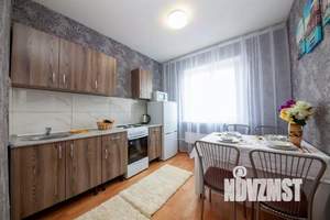 1-к квартира, посуточно, 42м2, 1/1 этаж