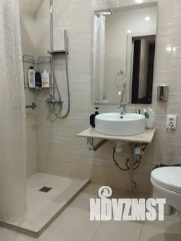 Студия квартира, посуточно, 37м2, 5/10 этаж