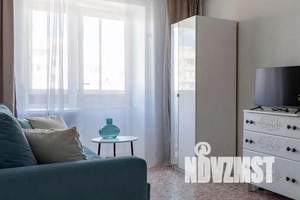 1-к квартира, посуточно, 42м2, 8/10 этаж