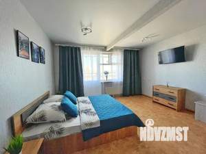 Студия квартира, посуточно, 40м2, 3/17 этаж