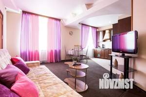 1-к квартира, посуточно, 66м2, 1/1 этаж