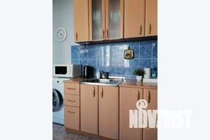 1-к квартира, посуточно, 42м2, 4/10 этаж