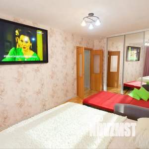 1-к квартира, посуточно, 50м2, 2/10 этаж