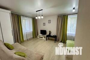 1-к квартира, посуточно, 38м2, 2/9 этаж