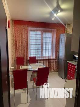 2-к квартира, посуточно, 72м2, 1/10 этаж