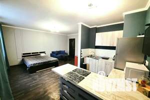 1-к квартира, посуточно, 38м2, 7/10 этаж