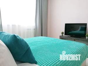 1-к квартира, посуточно, 39м2, 5/15 этаж