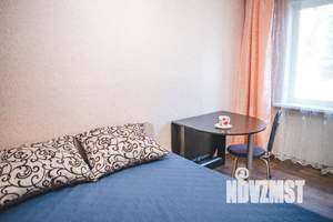 2-к квартира, посуточно, 42м2, 1/5 этаж