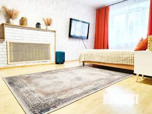 1-к квартира, посуточно, 38м2, 2/4 этаж