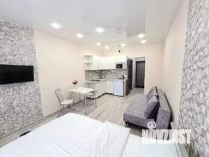 Студия квартира, посуточно, 28м2, 3/17 этаж