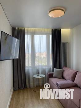 2-к квартира, посуточно, 38м2, 15/22 этаж