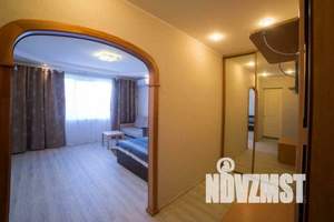 1-к квартира, посуточно, 42м2, 2/10 этаж