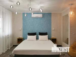 Студия квартира, посуточно, 35м2, 12/22 этаж