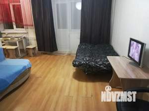 1-к квартира, посуточно, 38м2, 3/5 этаж