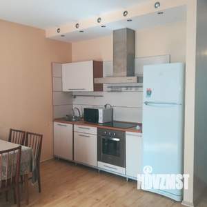 2-к квартира, посуточно, 65м2, 4/10 этаж