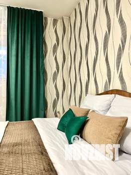 1-к квартира, посуточно, 33м2, 6/25 этаж