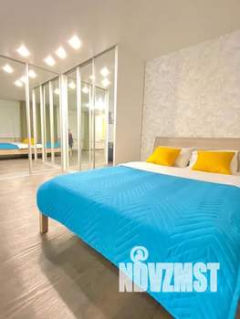 Студия квартира, посуточно, 42м2, 1/5 этаж