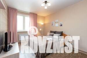 1-к квартира, посуточно, 40м2, 7/24 этаж