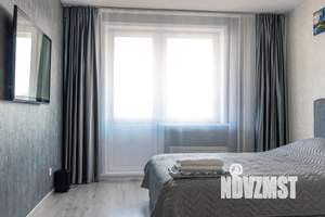 1-к квартира, посуточно, 38м2, 10/18 этаж