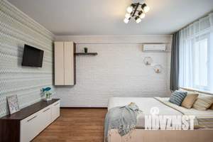 Студия квартира, посуточно, 35м2, 2/17 этаж