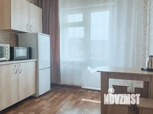 1-к квартира, посуточно, 38м2, 4/9 этаж