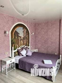 Студия квартира, посуточно, 40м2, 5/10 этаж