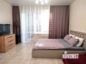 Студия квартира, посуточно, 30м2, 3/19 этаж