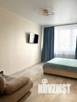 1-к квартира, посуточно, 37м2, 1/1 этаж