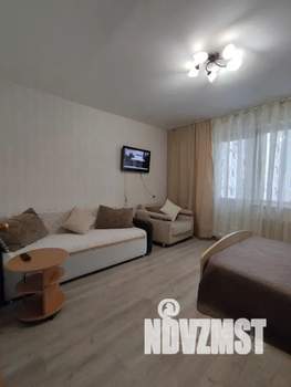 1-к квартира, посуточно, 35м2, 3/10 этаж
