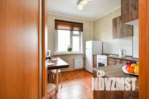 1-к квартира, посуточно, 42м2, 2/14 этаж