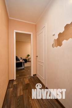 Студия квартира, посуточно, 32м2, 1/5 этаж