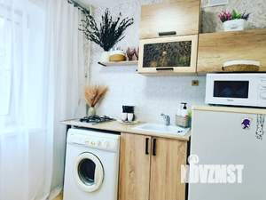 1-к квартира, посуточно, 38м2, 2/4 этаж