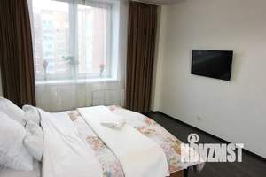 1-к квартира, посуточно, 38м2, 7/14 этаж