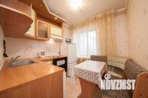 1-к квартира, посуточно, 37м2, 5/5 этаж