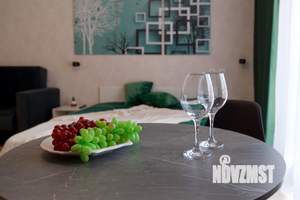 Студия квартира, посуточно, 35м2, 2/18 этаж