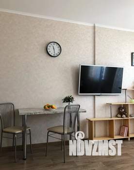 Студия квартира, посуточно, 28м2, 12/26 этаж