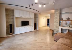 3-к квартира, на длительный срок, 112м2, 4/10 этаж