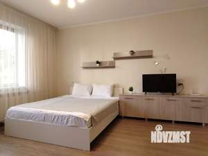 1-к квартира, посуточно, 40м2, 1/8 этаж