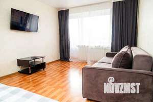 1-к квартира, посуточно, 38м2, 8/9 этаж