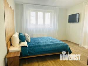 Студия квартира, посуточно, 35м2, 14/17 этаж
