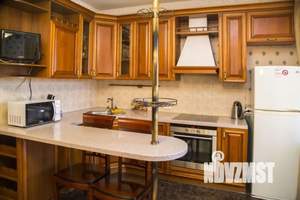 2-к квартира, посуточно, 57м2, 6/10 этаж