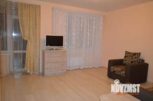 Студия квартира, на длительный срок, 36м2, 18/25 этаж