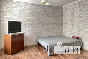 1-к квартира, посуточно, 38м2, 8/17 этаж