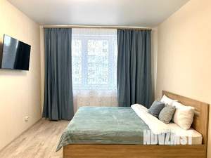 1-к квартира, посуточно, 35м2, 4/25 этаж