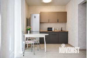 Студия квартира, посуточно, 32м2, 17/25 этаж