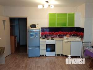 Студия квартира, посуточно, 35м2, 6/19 этаж