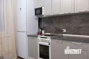 1-к квартира, посуточно, 42м2, 17/24 этаж