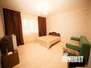 1-к квартира, посуточно, 42м2, 2/10 этаж