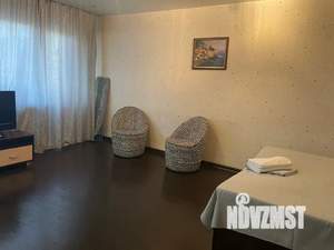 1-к квартира, посуточно, 40м2, 5/5 этаж