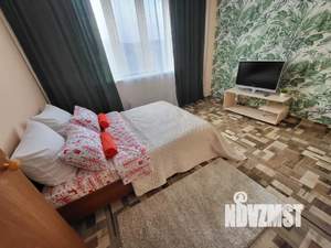 1-к квартира, посуточно, 40м2, 12/22 этаж